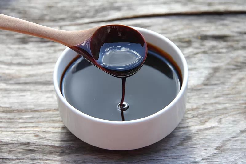 Molasses contains carbon, iron, calcium, magnesium and other trace minerals